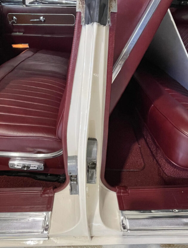 1962 Lincoln continental convertible - Image 9